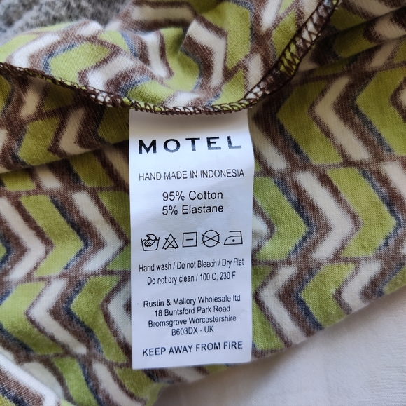 NWOT Motel Rocks Lilith short sleeve mini dress in Chevron green - Picture 9 of 10